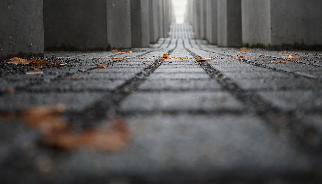 und fotografiere die Plätze, wo Geschichte geschrieben wurde.