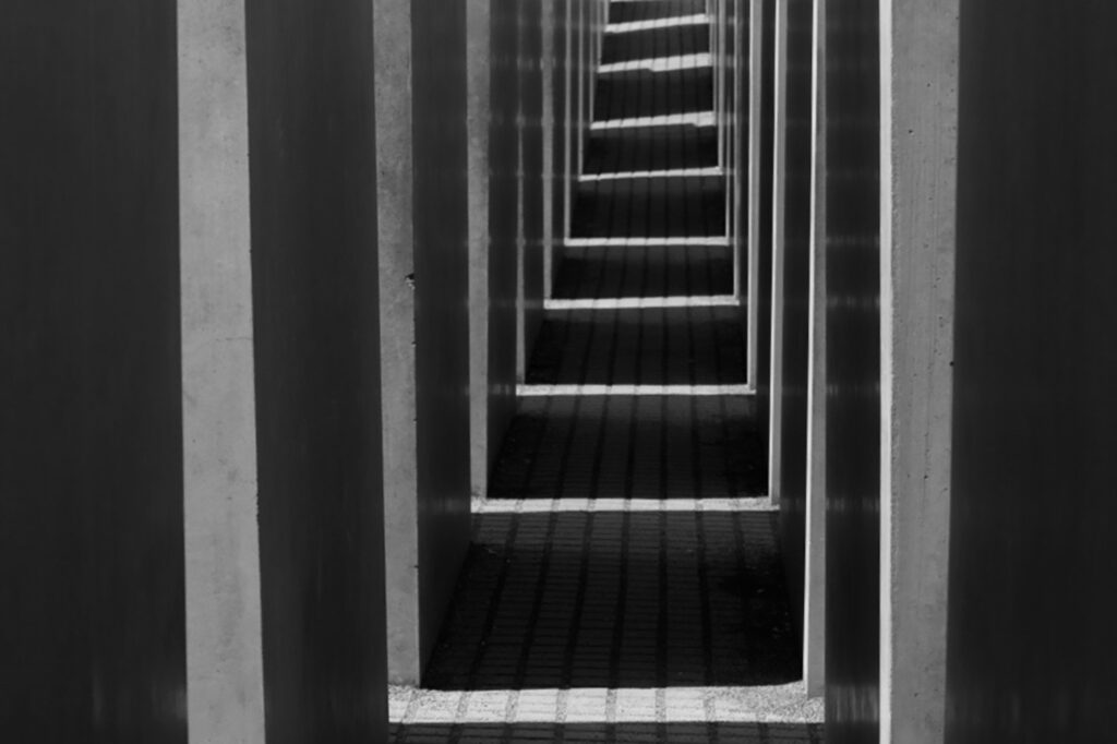 und fotografiere die Plätze, wo Geschichte geschrieben wurde.